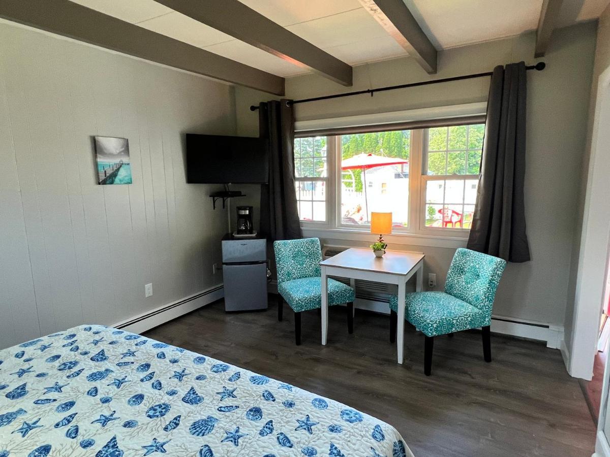 Claddagh Motel & Suites 락포트 외부 사진