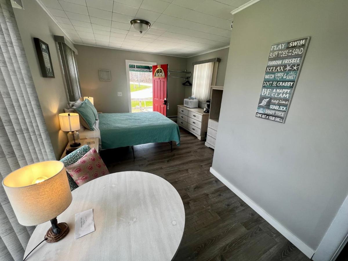 Claddagh Motel & Suites 락포트 외부 사진