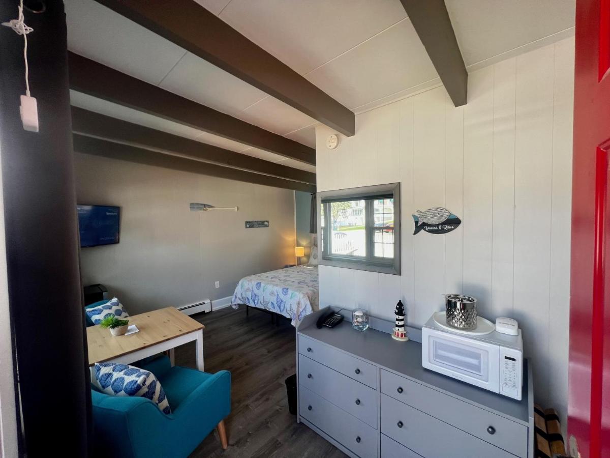 Claddagh Motel & Suites 락포트 외부 사진