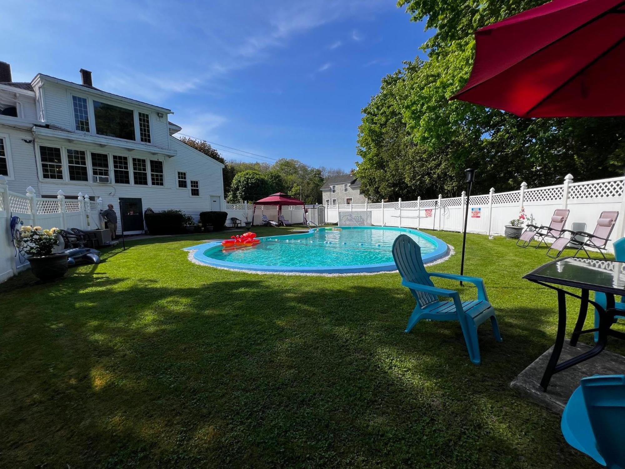 Claddagh Motel & Suites 락포트 외부 사진