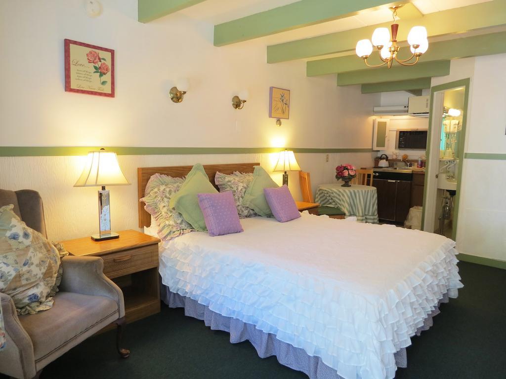 Claddagh Motel & Suites 락포트 외부 사진