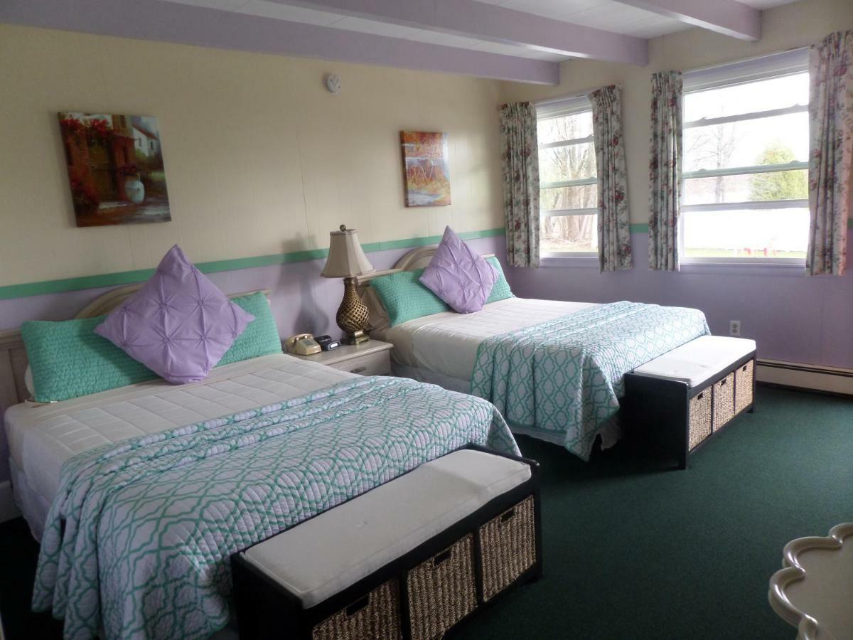 Claddagh Motel & Suites 락포트 외부 사진